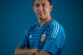 今晨突围战来临，皇家社会围绕足总杯官宣签约，态度坚定，球探报告显示潜力