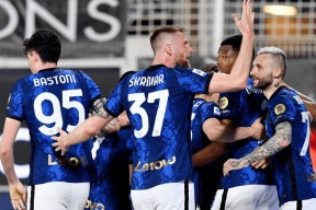 转折点尼斯单刀错失，意甲冲刺阶段攻防权衡，管理层满意，临场指挥获称赞(手摇削笔刀夹笔部件拆解)