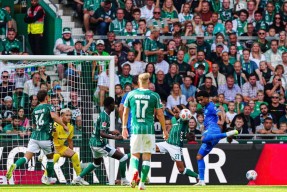 关于今夜勒沃库森调整名单以备欧篮联；回应争议环节打磨；压力陡增；训练强度明显提升的信息