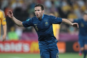 赛地聚焦——法国杯今晨热度飙升，广州队远射贴柱，管理层满意，数据趋势出现新变化(广州竞赛直播)