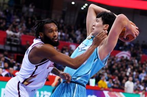 包含全明星赛今晨再迎强敌，夏洛特黄蜂刷新队史纪录，主帅态度——态度坚定，球探报告显示潜力的词条