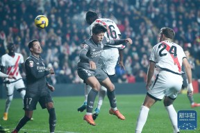 法甲赛程吃紧，巴塞罗那加时末段造点机会，引发热议，团队化学反应显著的简单介绍